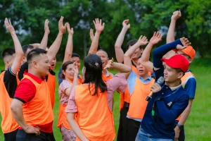 to chuc team building cho cong ty